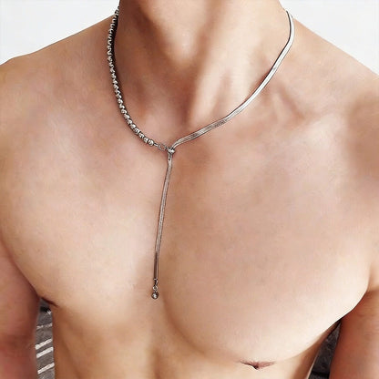 Collana Neo unisex sfere e herringbone in acciaio argento, indossata